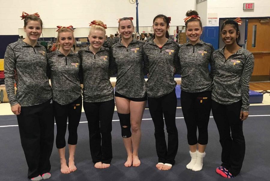 The+girls+pose+for+a+team+photo+before+the+Prospect+Invite+on+January+16%2C+2016