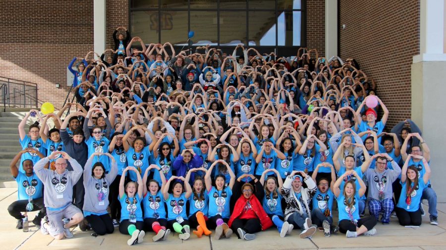 Students+from+Schaumburg%2C+Conant%2C+and+Hoffman+Estates+High+Schools+joined+together+at+the+2018+Operation+Snowball+on+Saturday%2C+March+10.+