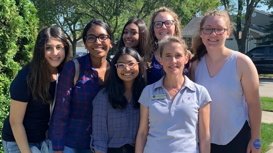 Noor Pasha, Araha Uday, Esha Patel, Payton McGraw, Maura Zimmerman, Riya Shah pose for a photo with Illinois Representative Michelle Mussman. Photo credits to Araha Uday.