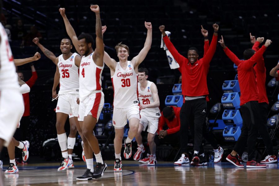 Amid chaos in college hoops, the Houston Cougars rise to the 1-line