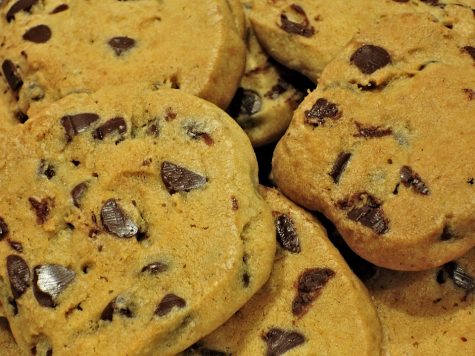 The SHS chocolate chip cookie has become a staple for those who frequent the school cafeteria. But what makes is so good?